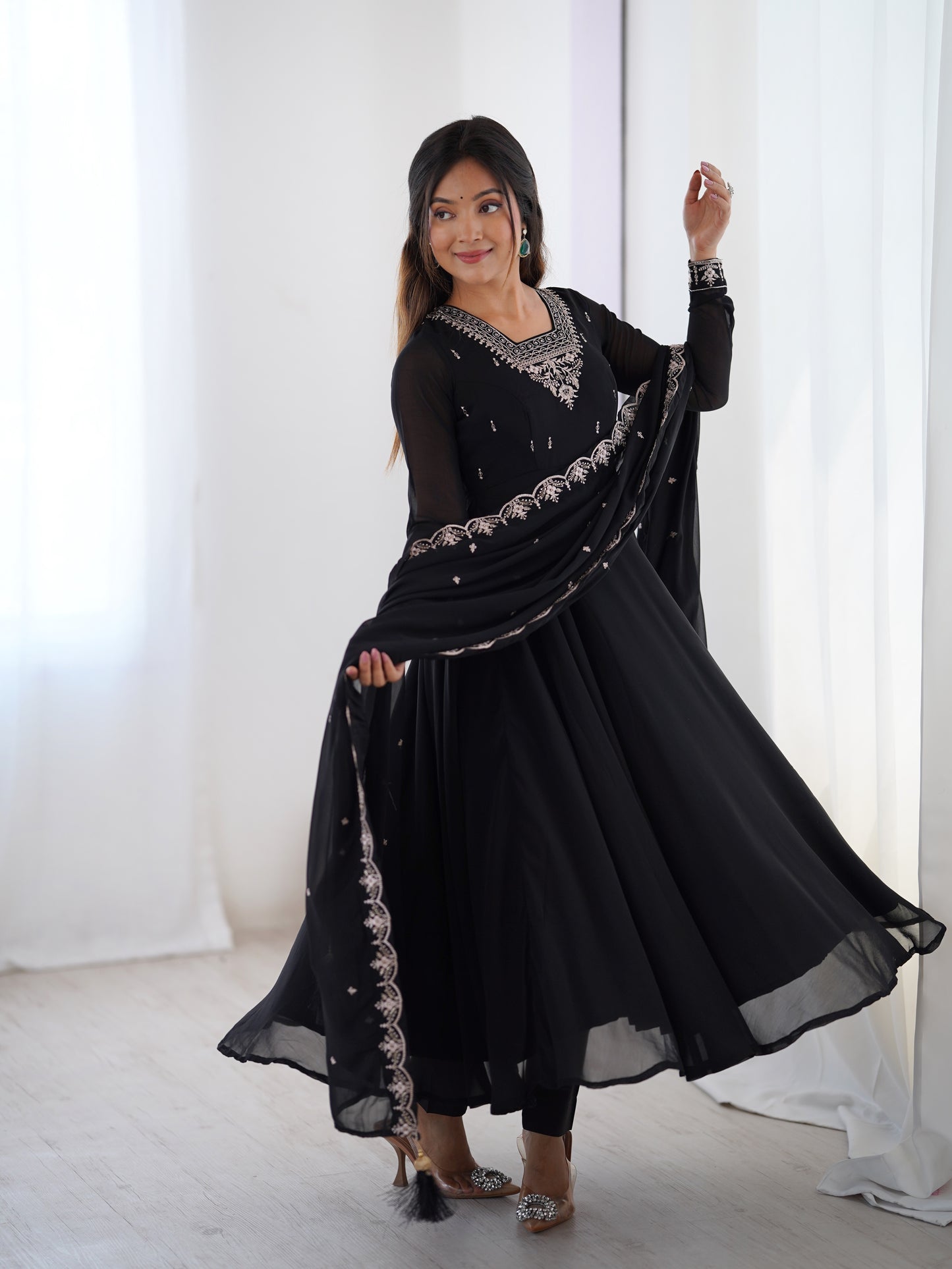 Festive Wear Black Color Georgette With Embroidery Work Anarkali Suit