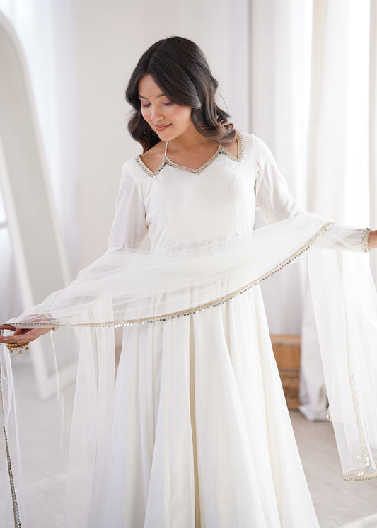 White Color Beautiful Anarkali Suit For Women