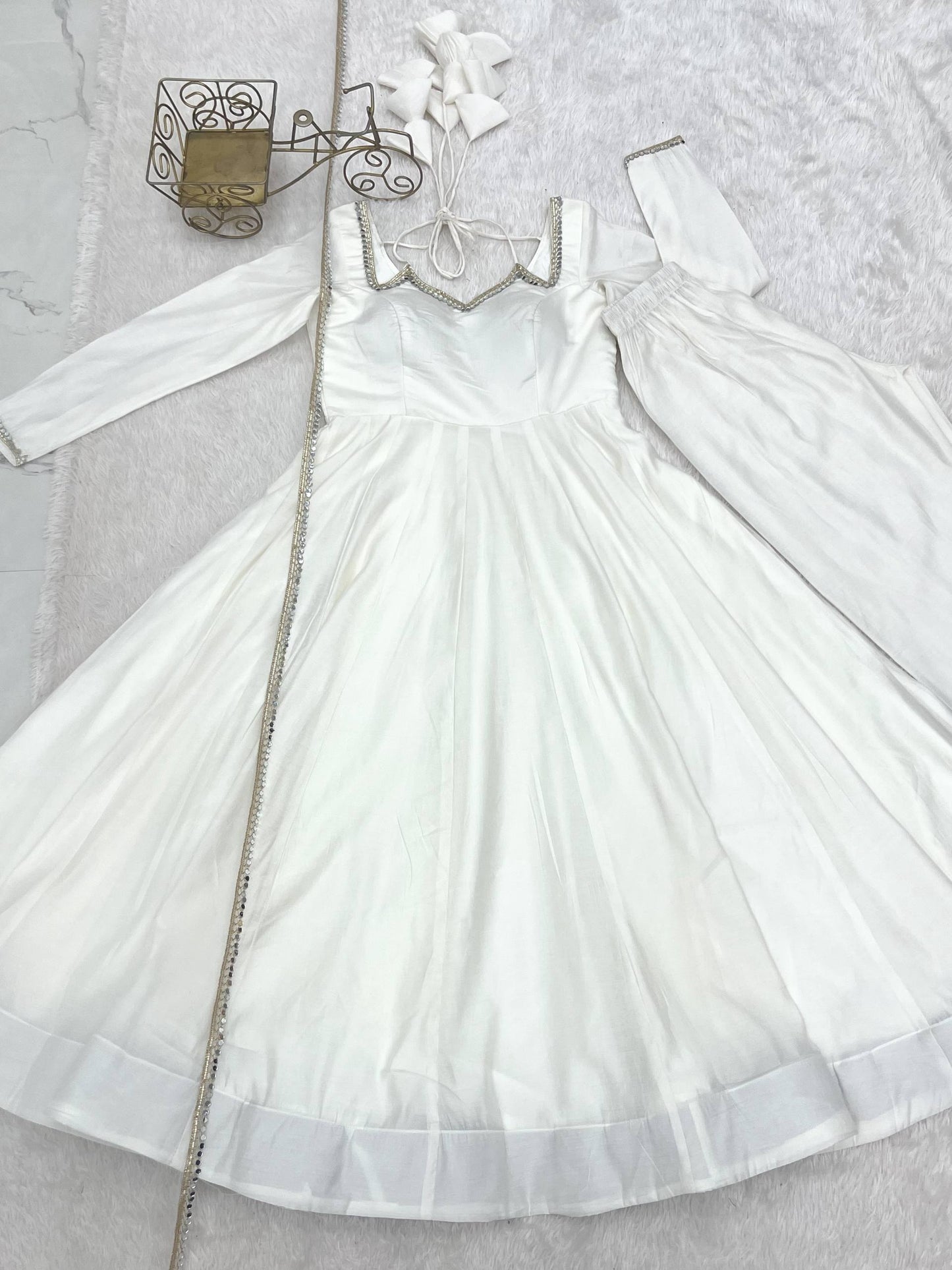 White Color Beautiful Anarkali Suit For Women